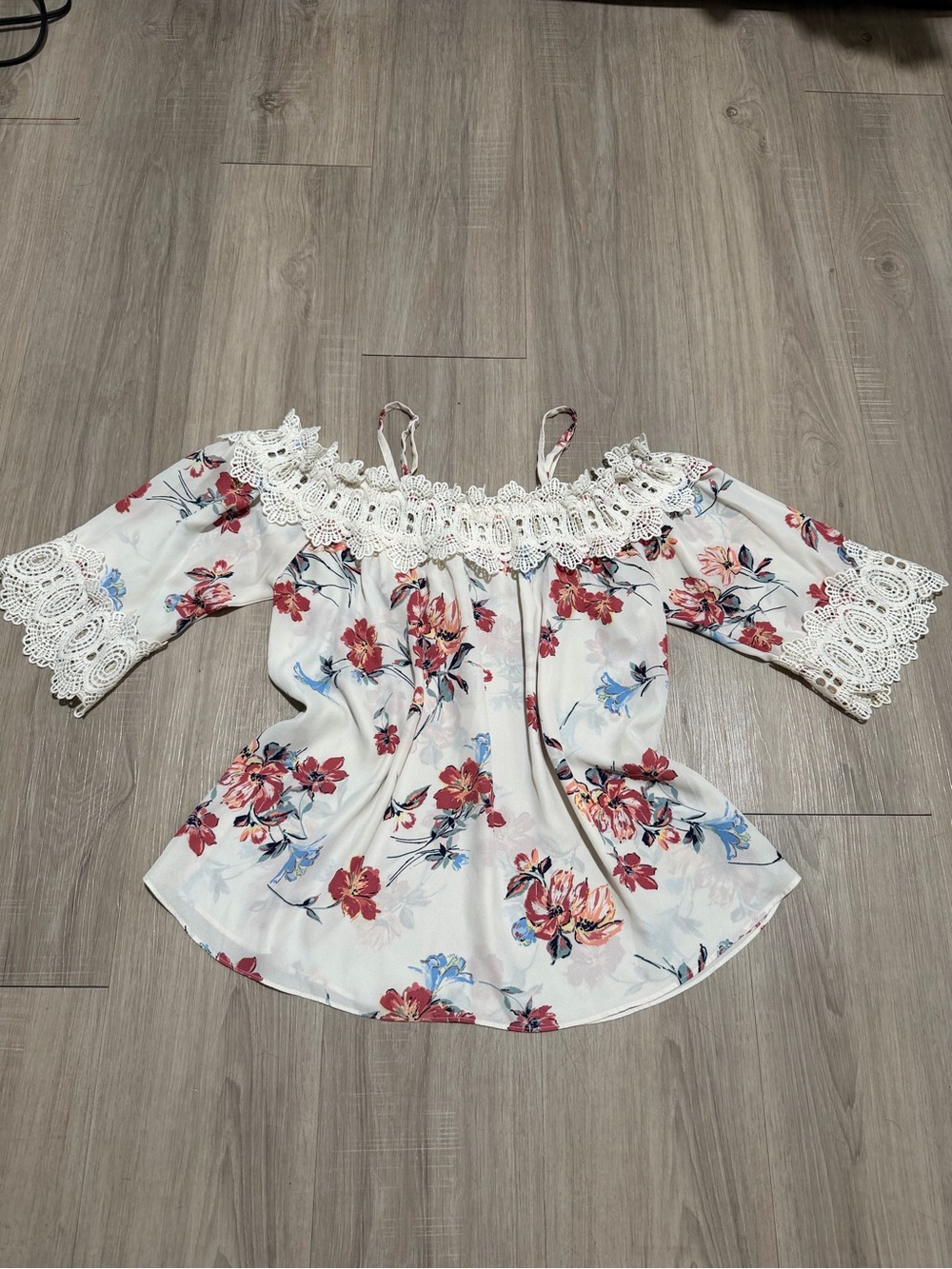BCX Floral Cold Shoulder Blouse Size S Crochet Lace Bell Sleeve
